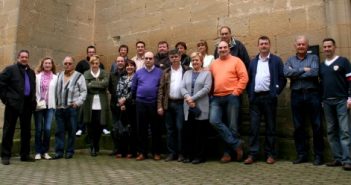 Visita de varios miembros del Partido Riojano a El Cortijo